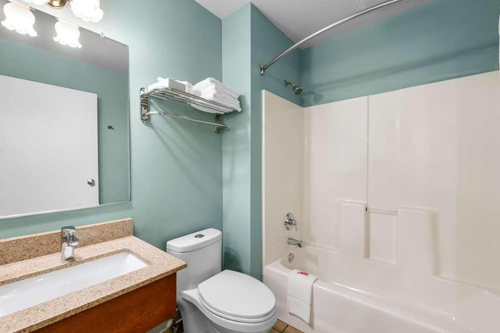 Econo Lodge Inn & Suites Eau Claire Habitación foto