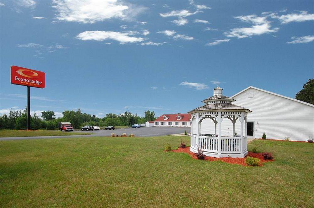 Econo Lodge Inn & Suites Eau Claire Exterior foto
