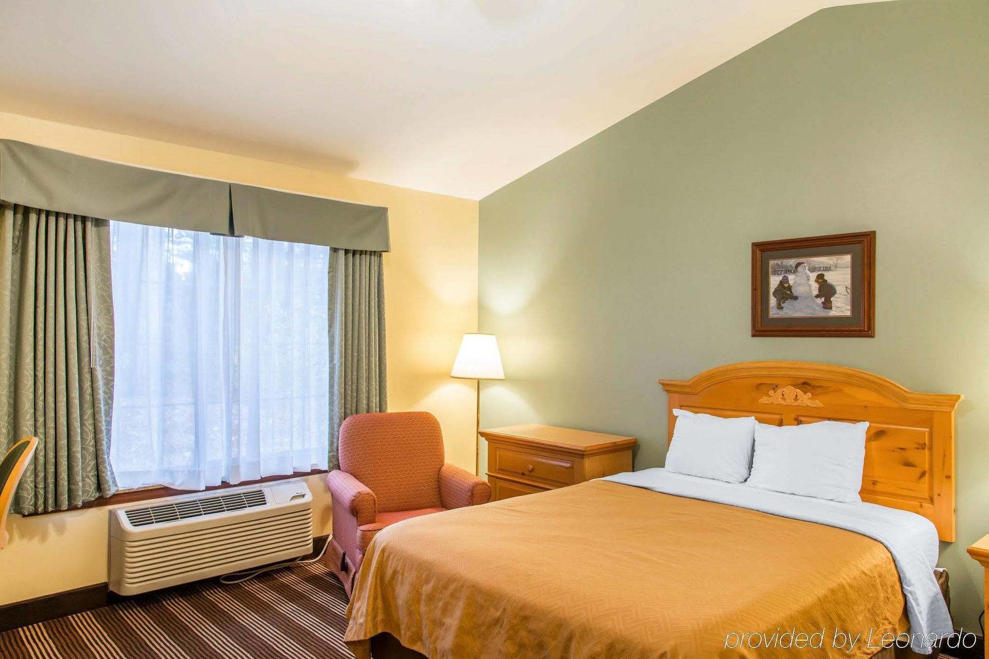 Econo Lodge Inn & Suites Eau Claire Exterior foto