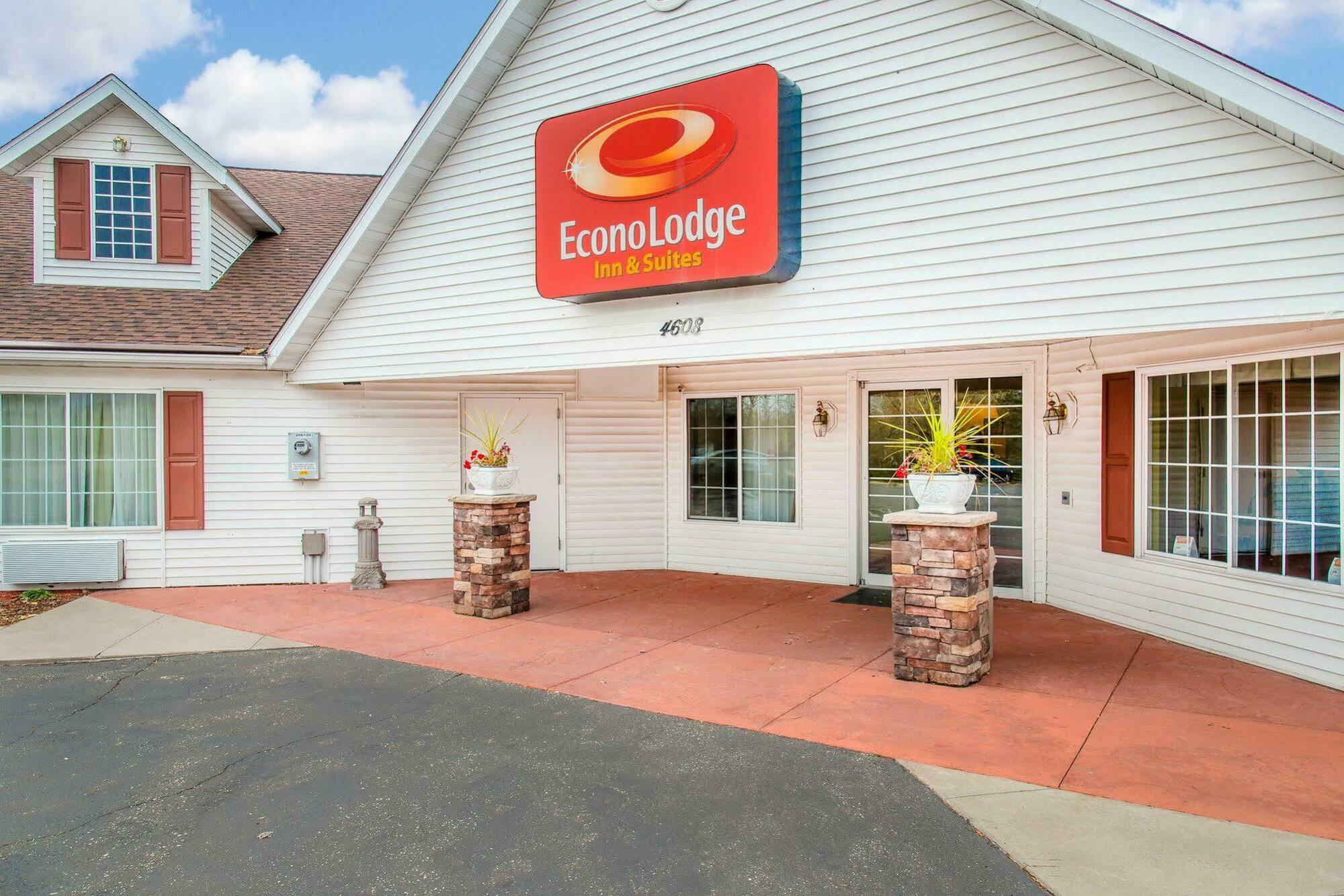 Econo Lodge Inn & Suites Eau Claire Exterior foto